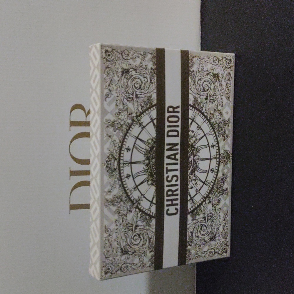 DIOR Stationary SET New IN  Box ! 10 cards @ envelops